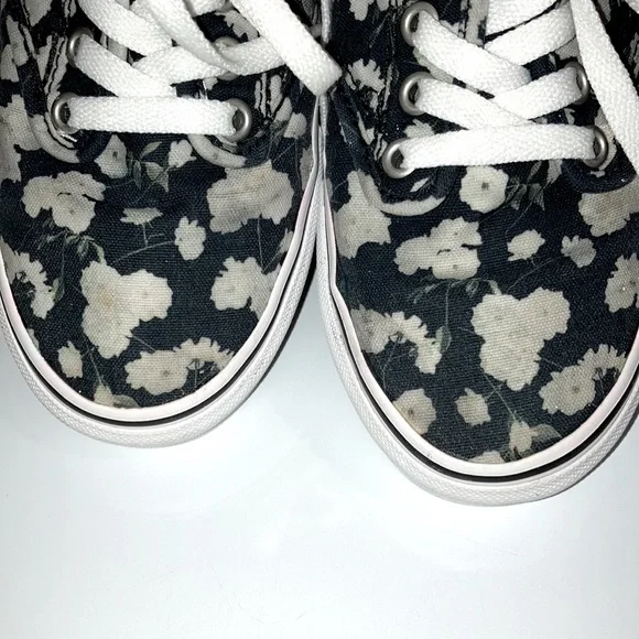 Sold 💌 Vans Sneakers - Picture 11 of 14